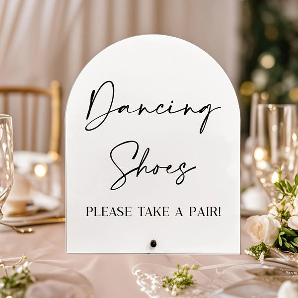 Acrylic sign dimensions 140x200mm (5.5x7.9 inches) with measurement details for desktop display