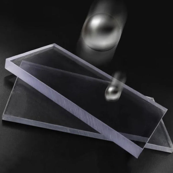 Cut-to-size polycarbonate board suitable for high-temperature projects