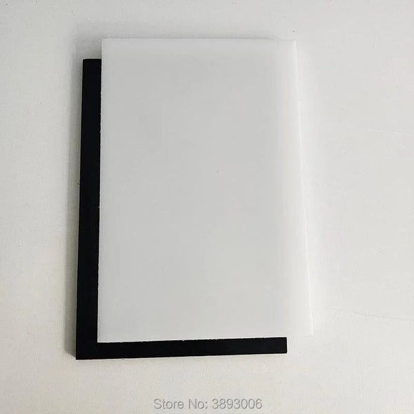 Side view of 6mm (1/4 inch) HDPE dual-color plastic board