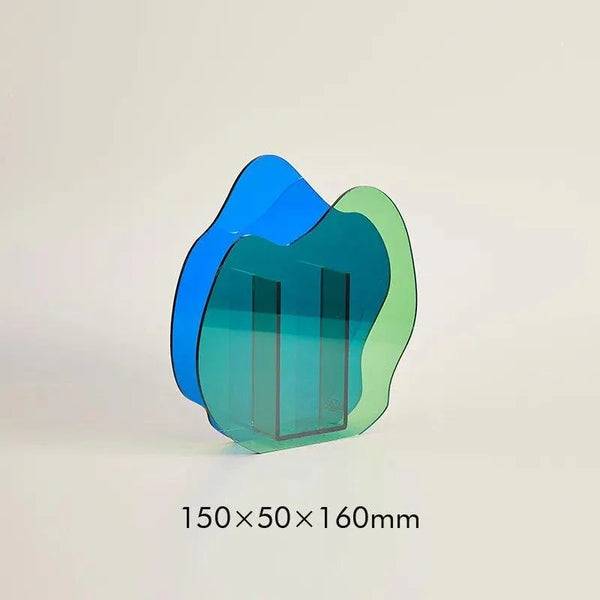 Size Reference of Nordic Acrylic Vase – 10 x 5 x 5 Inches