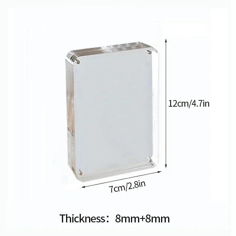 A photo of the photo frame with the brand logo