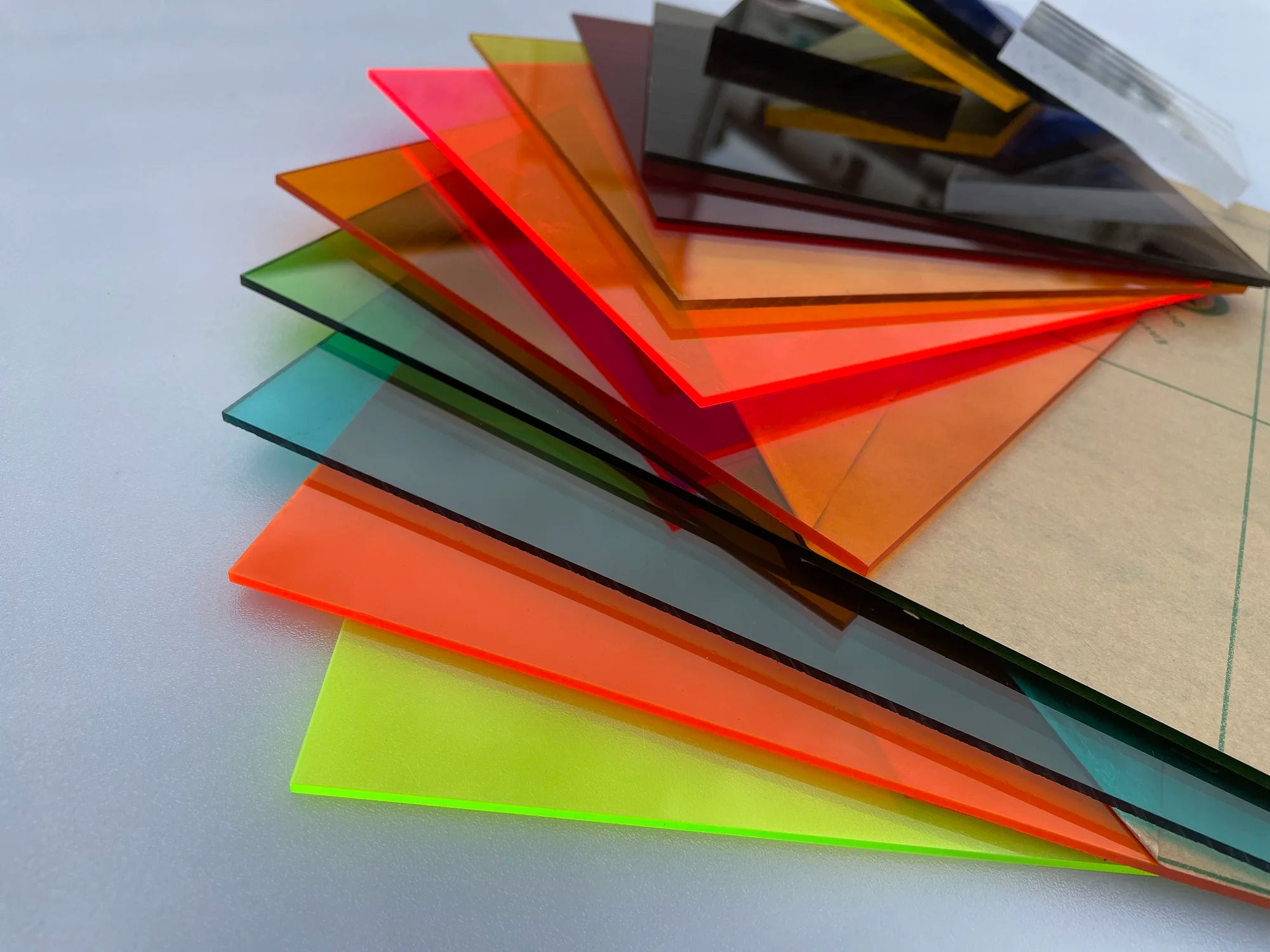 Colored Translucent Acrylic Sheets PMMA Custom Cut No MOQ – Beeplastic