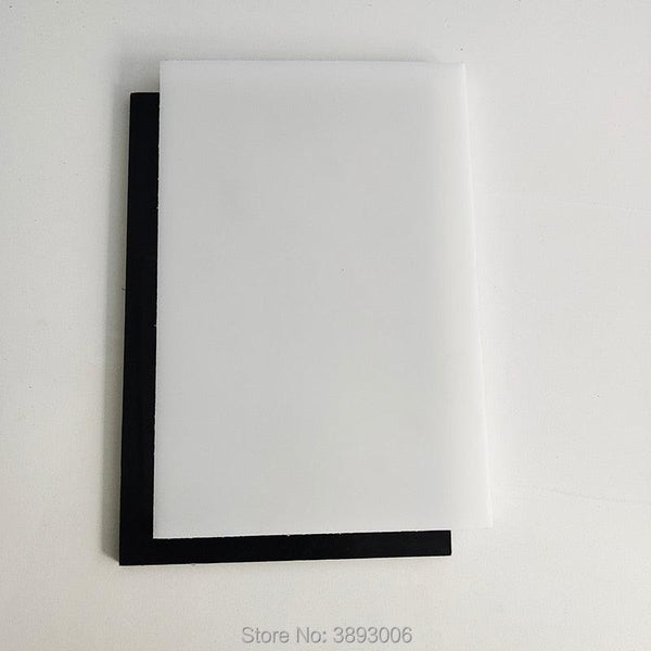 Side view of 6mm (1/4 inch) HDPE dual-color plastic board